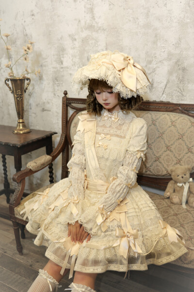 往那一站跟个洋娃娃似的，双生小熊家的蕾丝娃娃真的是doll感满满啊