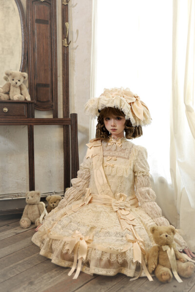 往那一站跟个洋娃娃似的，双生小熊家的蕾丝娃娃真的是doll感满满啊