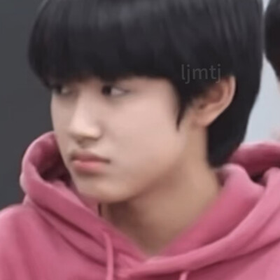 我本来想给他添一个猪鼻子猪耳朵，但是好奇怪