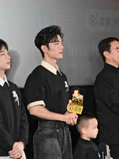 怀“谨制”之心，凝众人之力，莫得闲@肖战 赴约分享#电影得闲谨制# 的故事。 ​​​