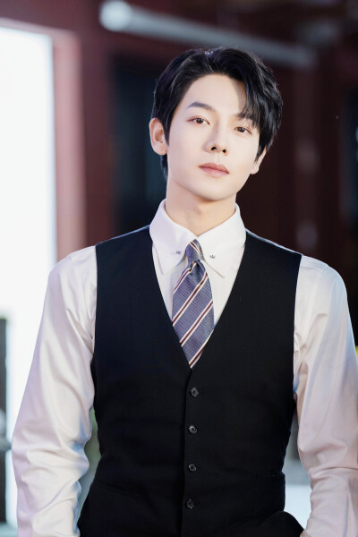 南音再许 裴京墨