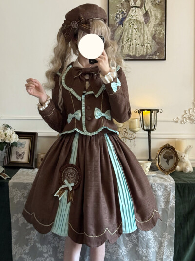 日常又优雅的lo裙谁能拒绝呀，熊熊板巧就很适合日常通勤啊