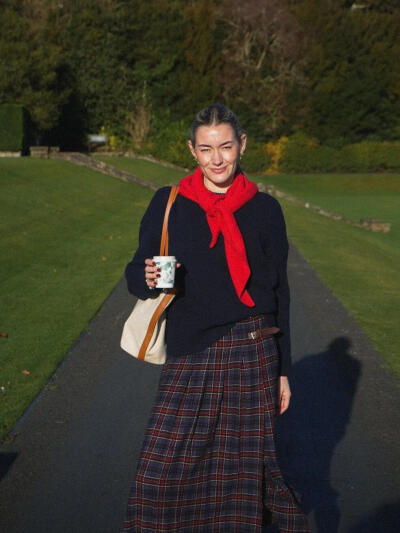 BY爱喝可乐的古娜小姐