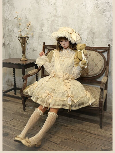 什么神仙裙子居然这么好看，像个可可爱爱的洋娃娃一样，好萌啊