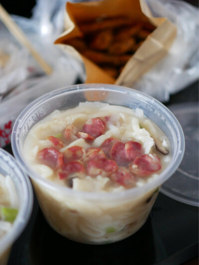 白月光逐渐消失中…临海麦虾也没有以前好吃了QAQ是因为外卖的原因吗