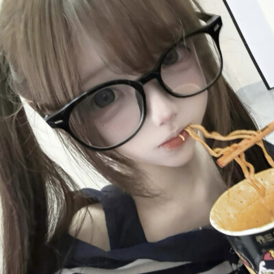 你要跟我分手吗？可是这个泡面很好吃诶