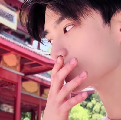 你美目如当年流转我心间