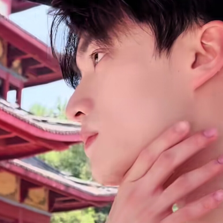 你美目如当年流转我心间