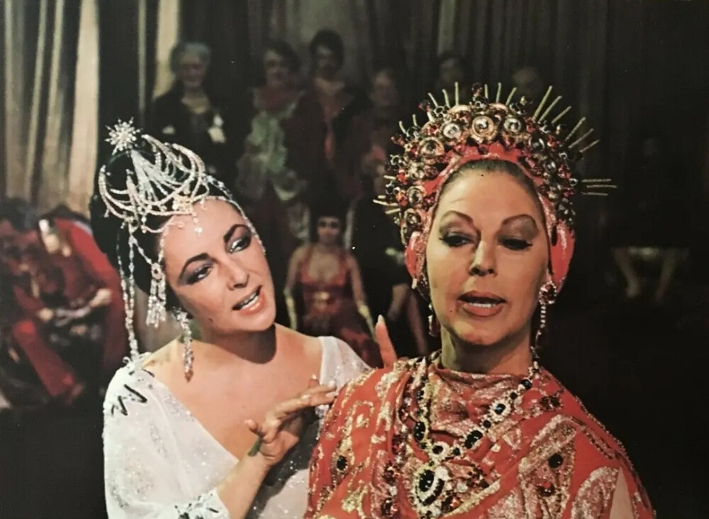 Elizabeth Taylor ​​​