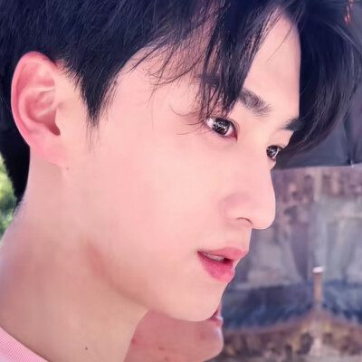 你美目如当年流转我心间