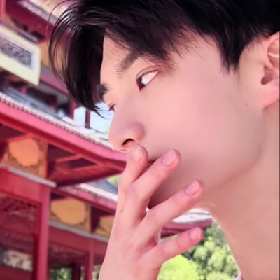 你美目如当年流转我心间