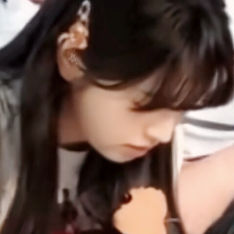 有没有人能看出来这个哈特蹦蹦猪又懒得单发了，总之每一张都很萌≧▽≦