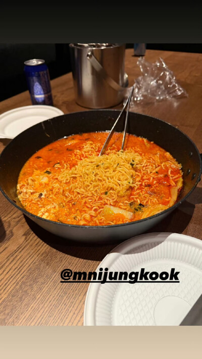 251210
金南俊更新story