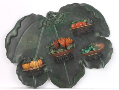 清代 绿漆地枫叶蔬果挂屏故宫博物院藏