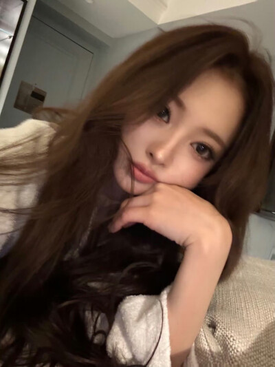 MEOVV anna田中杏奈