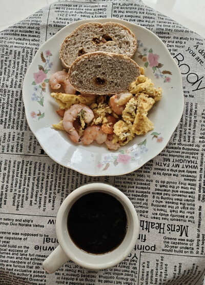 11.6 面包 虾仁 炒蛋 咖啡