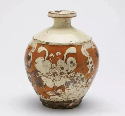 ▲ [辽] 磁州窑花卉纹嘟噜瓶美国弗利尔美术馆藏