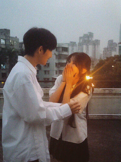 今天是太阳雨
-杨超越 董思成 ​​​
