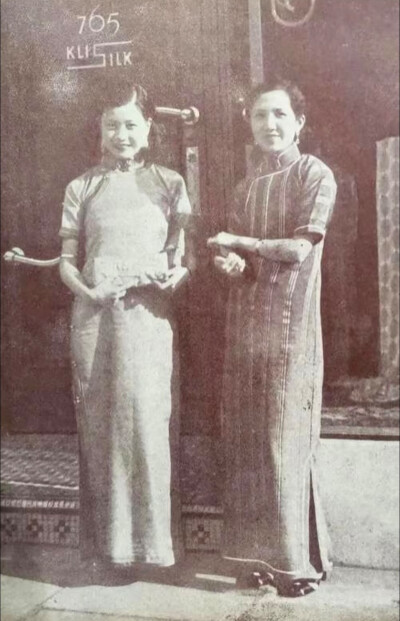 1934年阮玲玉和林楚楚在南京路