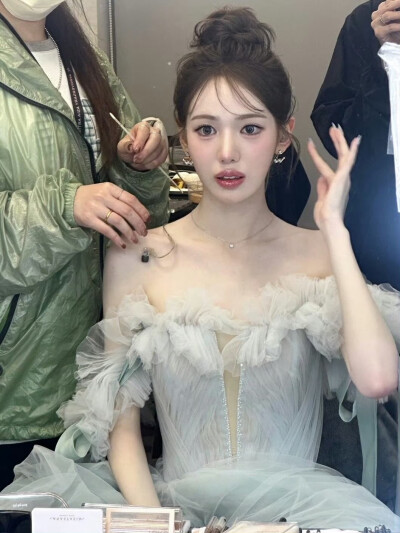 kiiikiii Sui李守彬