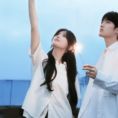 今天是太阳雨
董思成·杨超越
陈砚周·郑雨