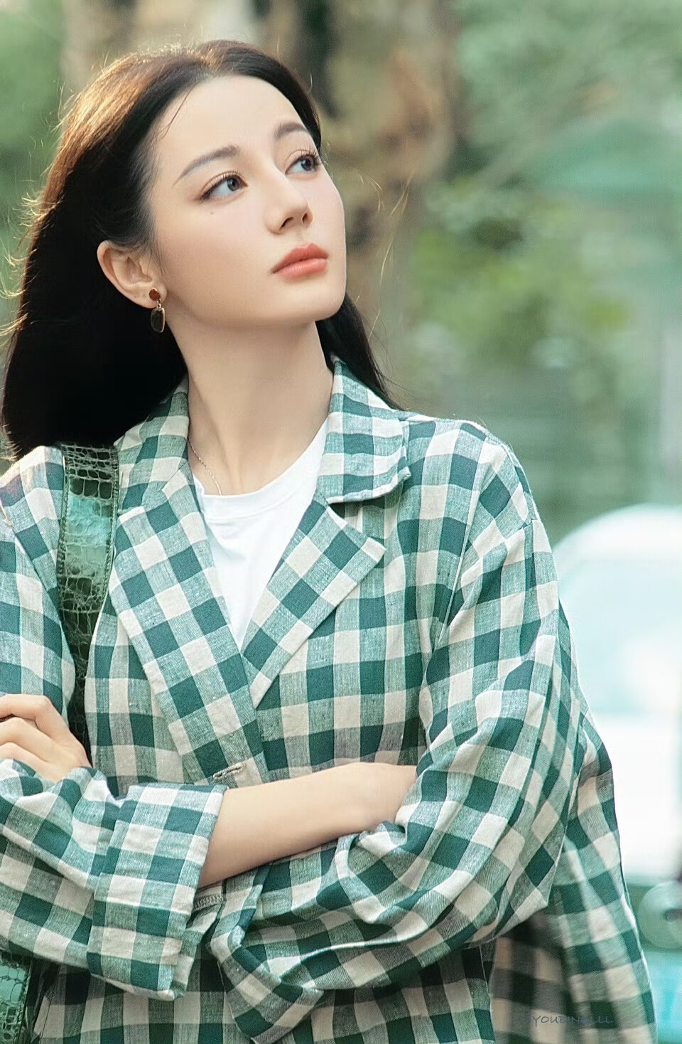 - 迪丽热巴 / 聂九罗 。