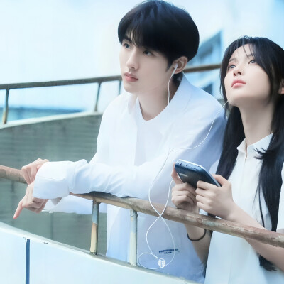 今天是太阳雨
董思成·杨超越
陈砚周·郑雨