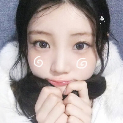 撷取一只冬季纯白团，剥开即可触碰到内在毛绒的质地