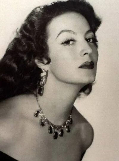 玛丽亚·费利克斯