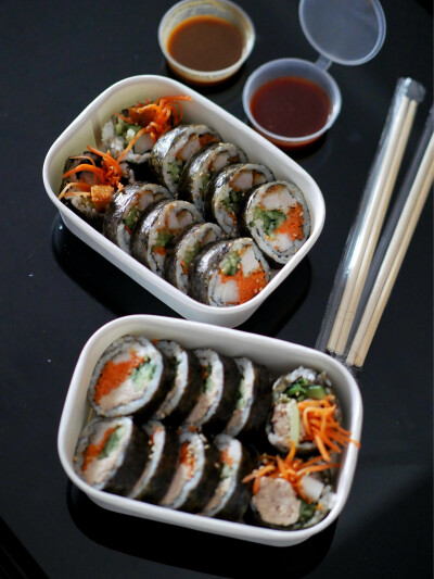 金枪鱼和猪排味道都不错
搭配的酱料太寡淡
还好有大逸昌的烧肉汁救场