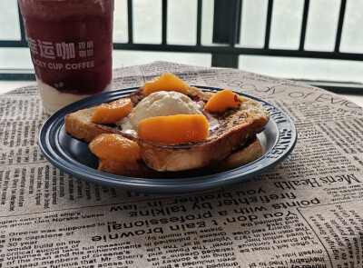 10.26 多莓雪球幸运冰 法式吐司