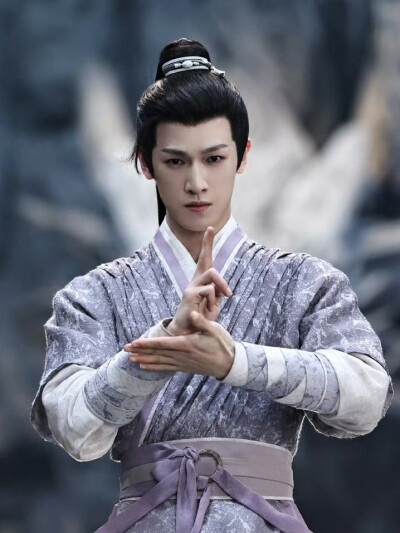 神隐 鴻奕 李昀税