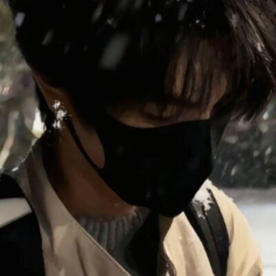 忧郁男神竟然在我身边