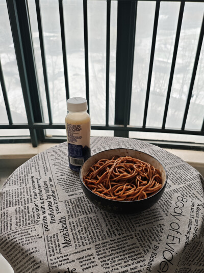 12.12 热干面 乳酸饮