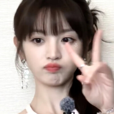 我好喜欢这套呀，他拍自拍都好看！