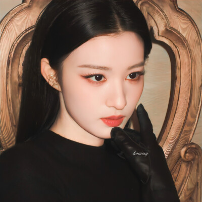 唯独心脏是雪花绣的痂 靠近你就融化