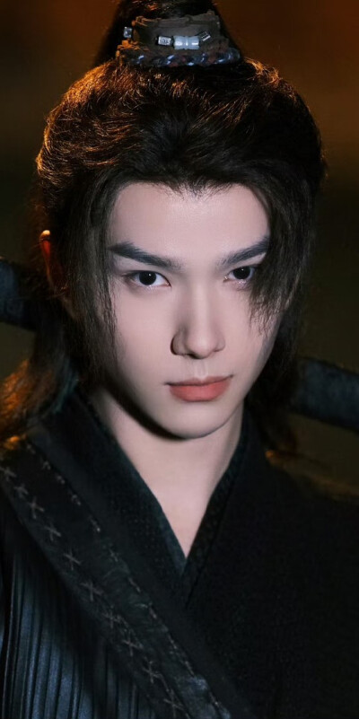 余承恩《天书黎明》顾天