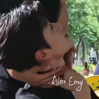 弟弟为什么这样看我