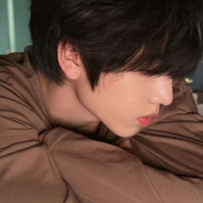 忧郁男神竟然在我身边