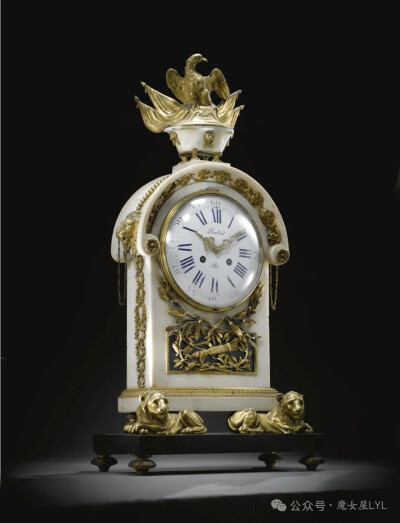 意大利新古典主义镀金铜白色大理石壁炉钟 罗马，十八世纪末