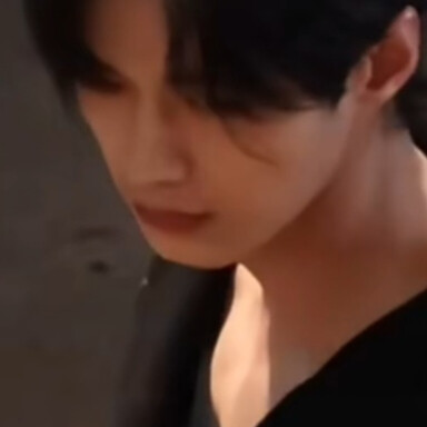 妹妹买菜哥哥结账