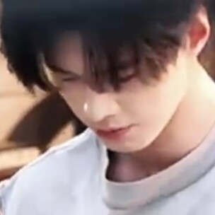 恋妹是一种美德，靳朝如是说