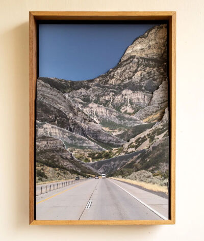 这个平行项目名为《Impenetrable Labyrinths》，记录了作者移居中国数年后重返美国游历的见闻。戴思乐（Hugo Teixeira），2023