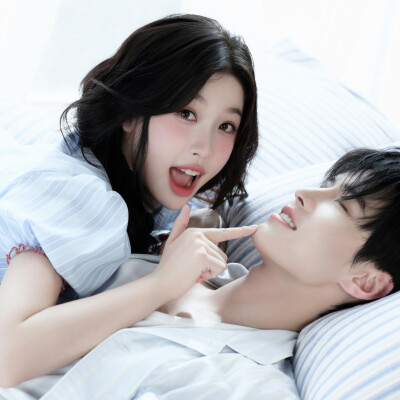 所有人拿出智能手机看我们小双轨 ^ ^！