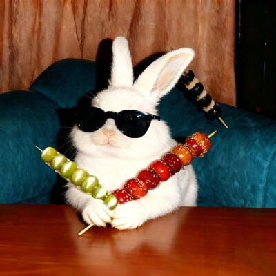 小兔子搞怪头像