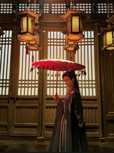  入青云 言笑 全伊伦