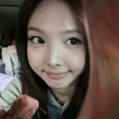 我懒得单发了！总是都是特别美萌的自拍～