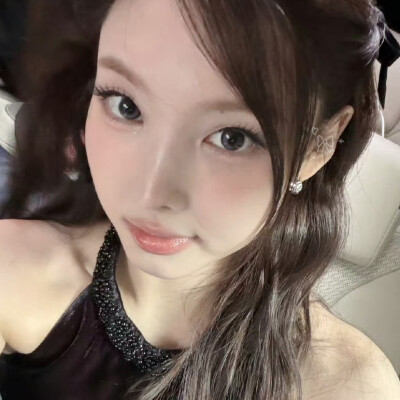 我特别喜欢这组黑裙有人懂我吗