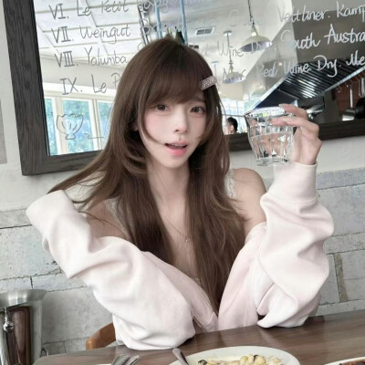 ❤️巴卡茶旅❤️＃生命力女生头像 ​​​＃Wechat氛围感女头＃夏日头像＃自由感＃自然系＃蝴蝶女孩头像＃艺术感头像＃胶片感头像＃复古＃棕色系