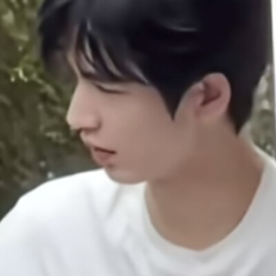 吃巧克力记得要擦嘴巴